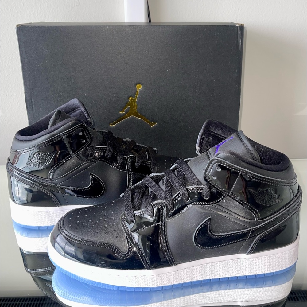 Air Jordan 1 Mid SE GS -  ‘Space Jam'/ 100% Authentic - New - US 7Y / Orig Box